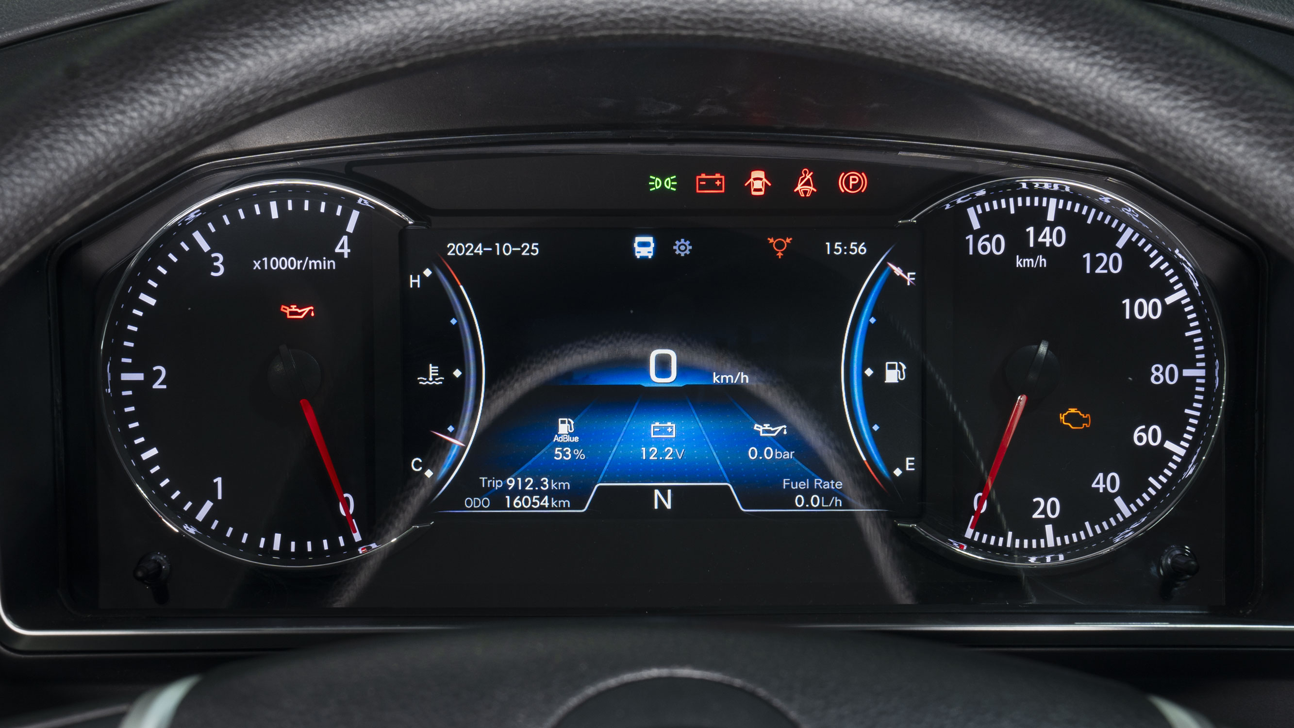 INSTRUMENT CLUSTER